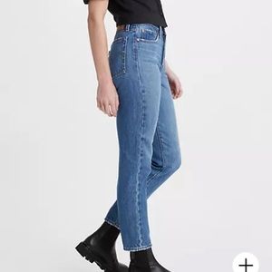 Levi’s High Rise Wedgie Straight Jeans 29